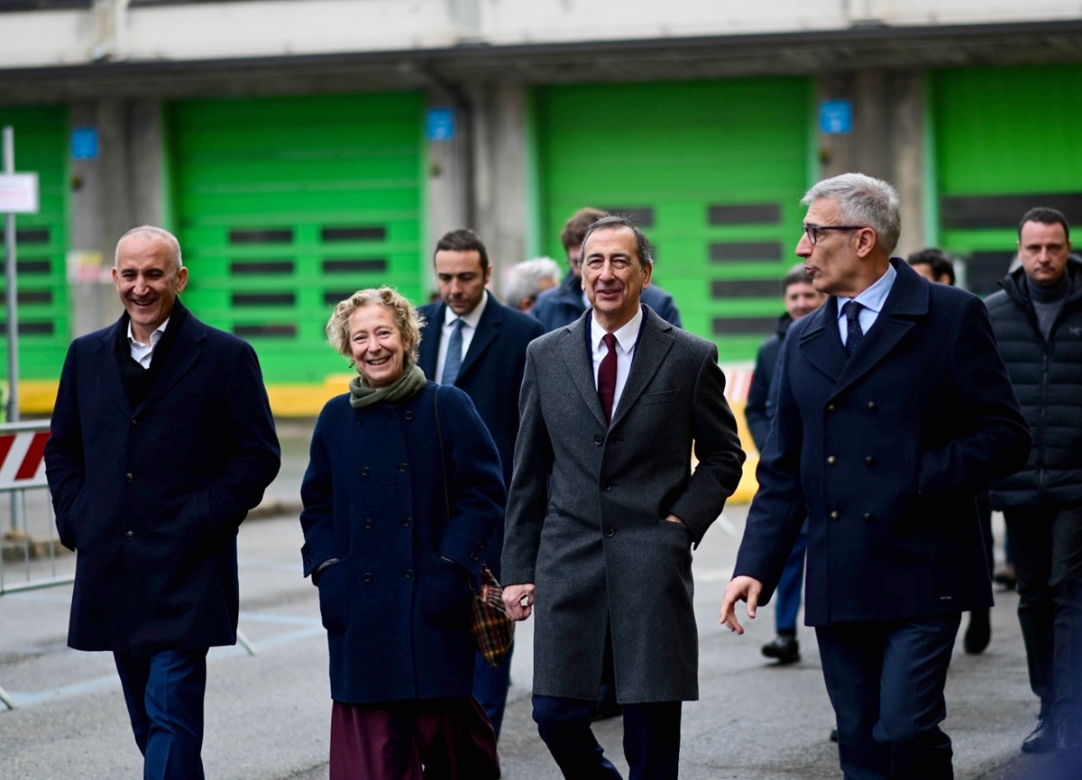 Milano, il nuovo contratto di servizio di Amsa per una città ancora più pulita Milano, il nuovo contratto di servizio di Amsa per una città ancora più pulita