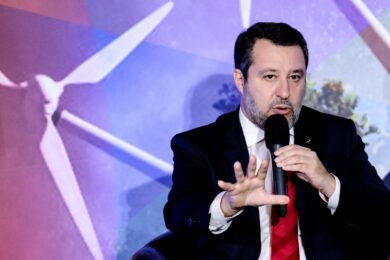 Caos treni, Salvini: “Incendi dolosi e guasti, ma non ci faremo intimidire. Ritardi? Più alti con Pd e M5S”