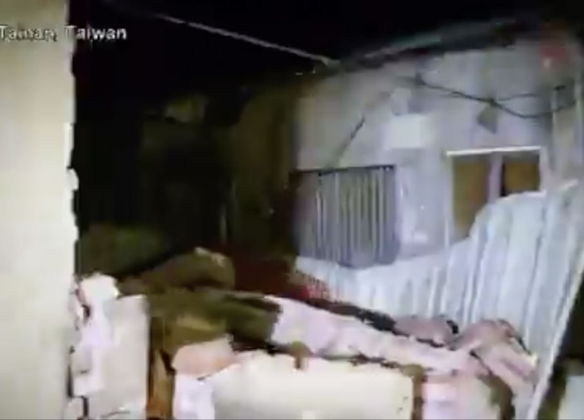Terremoto a Taiwan: 27 feriti per il crollo dei tetti. La scossa fa ballare Taipei Terremoto a Taiwan: 27 feriti per il crollo dei tetti. La scossa fa ballare Taipei