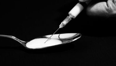 Iniettò eroina a una giovane poi morta di overdose: assolto