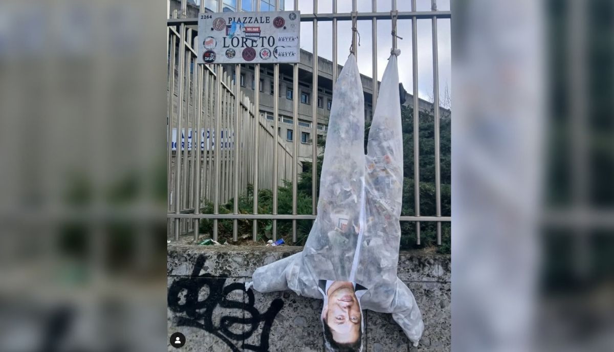 Meta fa rimuovere le foto del fantoccio di Musk in piazzale Loreto Meta fa rimuovere le foto del fantoccio di Musk in piazzale Loreto