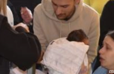 Neonata rapita a Cosenza, parla la madre: “Un incubo, ho temuto di non rivederla più”. VIDEO