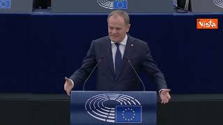 Tusk presenta la presidenza di turno polacca a Strasburgo: “Europa è stata, è e sarà sempre grande”. VIDEO