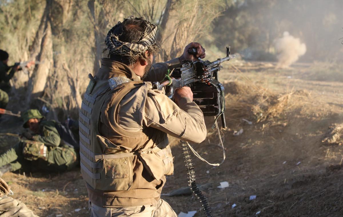 Usa, cresce l’allarme per il ritorno dell’Isis: così l’intelligence “tratta” con i nuovi leader siriani Usa, cresce l’allarme per il ritorno dell’Isis: così l’intelligence “tratta” con i nuovi leader siriani