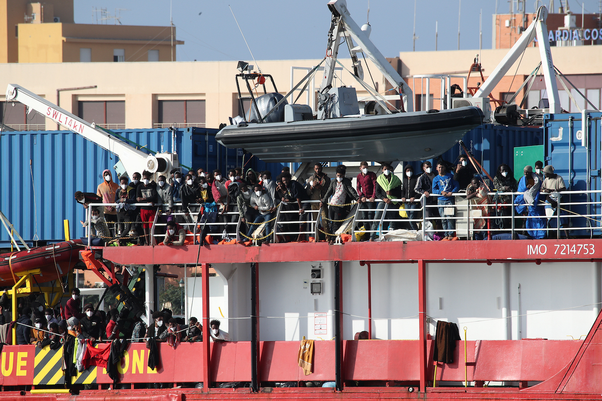 Migranti in Albania, terzo tentativo: decideranno gli stessi giudici dei primi respingimenti Migranti in Albania, terzo tentativo: decideranno gli stessi giudici dei primi respingimenti
