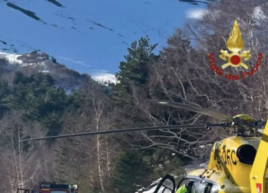 Dramma sull’Etna, due escursionisti precipitano dai sentieri: morti un 17enne e un uomo di 60 anni