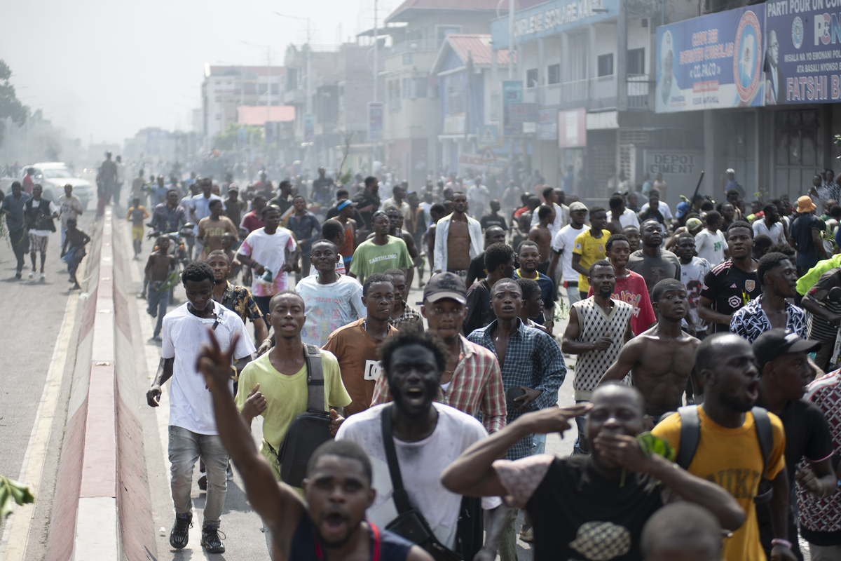 Congo, ribelli del Ruanda occupano Goma: morti, feriti e in centinaia di migliaia in fuga