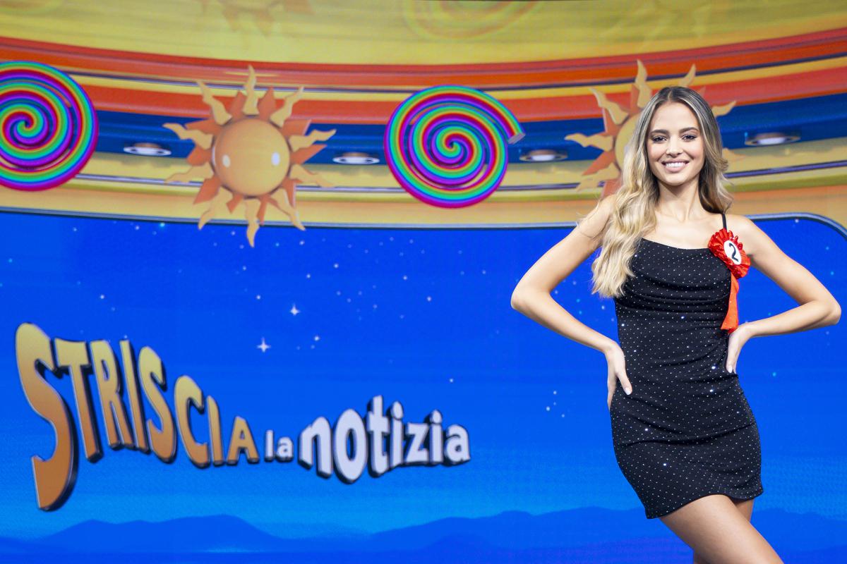 Chi sarà la nuova Velina bionda di Striscia la notizia? Chi sono le 4 candidate al trono del Tg satirico di Canale 5
