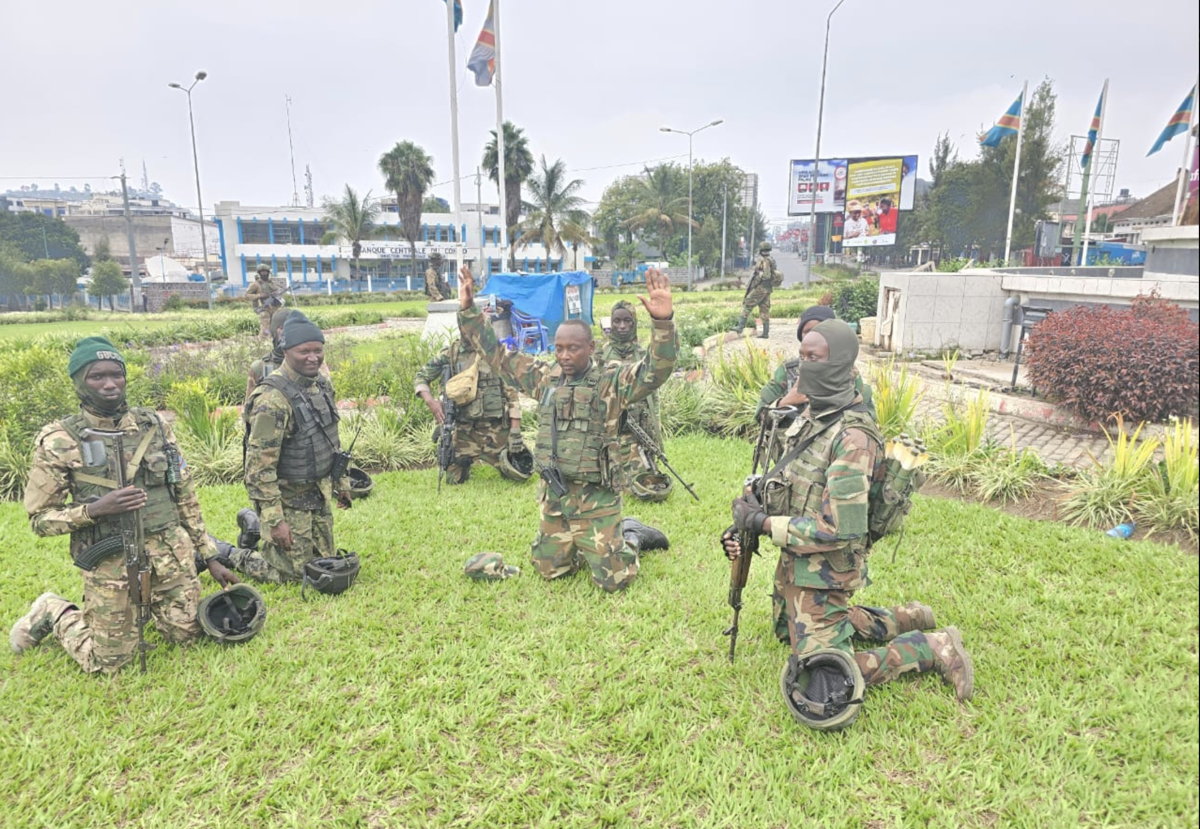 Congo, i ribelli assaltano ambasciate e l’aeroporto di Goma | video Congo, i ribelli assaltano ambasciate e l’aeroporto di Goma | video