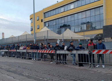 Romeno muore davanti l’Ufficio Immigrazione. Doveva lasciare l’Italia