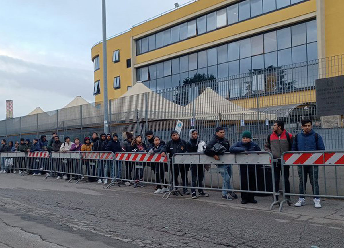 Romeno muore davanti l’Ufficio Immigrazione. Doveva lasciare l’Italia Romeno muore davanti l’Ufficio Immigrazione. Doveva lasciare l’Italia