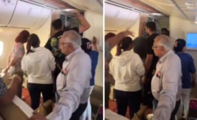 Volo in ritardo, passeggeri perdono la pazienza: urla contro lo staff. E i pugni… Il video