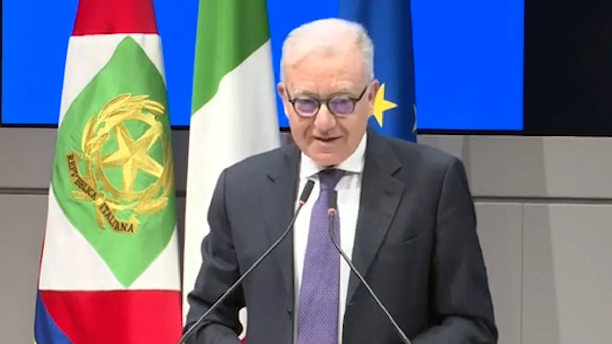 Meloni indagata, il procuratore Lo Voi voleva usare i voli di Stato: il governo ha detto no Meloni indagata, il procuratore Lo Voi voleva usare i voli di Stato: il governo ha detto no