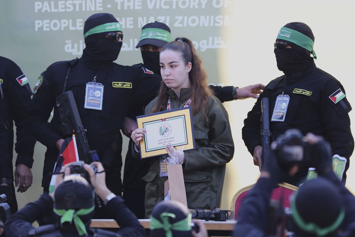 Ostaggi schiacciati dalla folla, furia di Israele: poi torna la calma. Rilasciati 110 prigionieri palestinesi