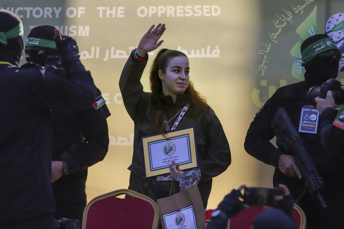 Ostaggi schiacciati dalla folla, furia di Israele: poi torna la calma. Rilasciati 110 prigionieri palestinesi