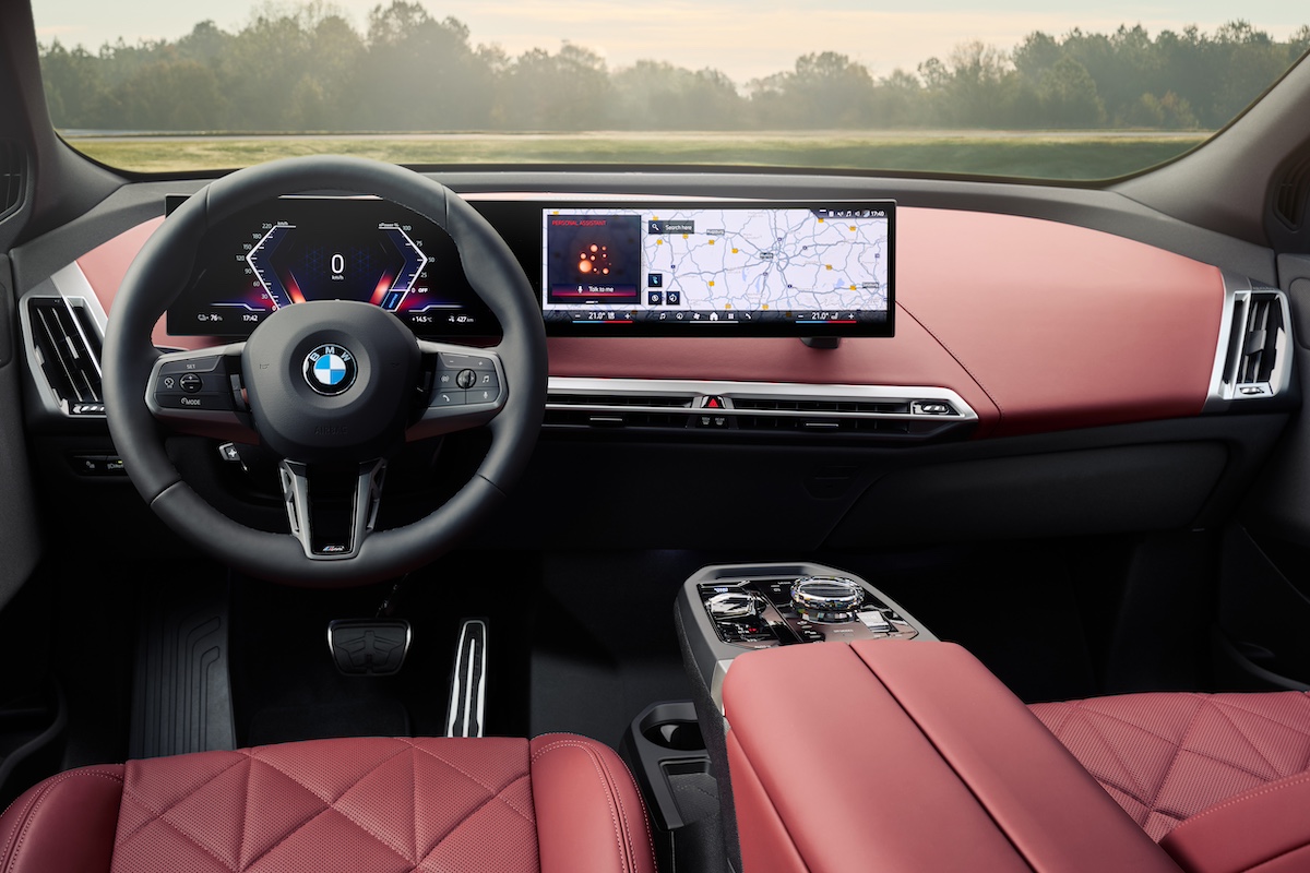 BMW iX 2025: più autonomia, potenza e lusso per il SUV elettrico di Monaco BMW iX 2025: più autonomia, potenza e lusso per il SUV elettrico di Monaco