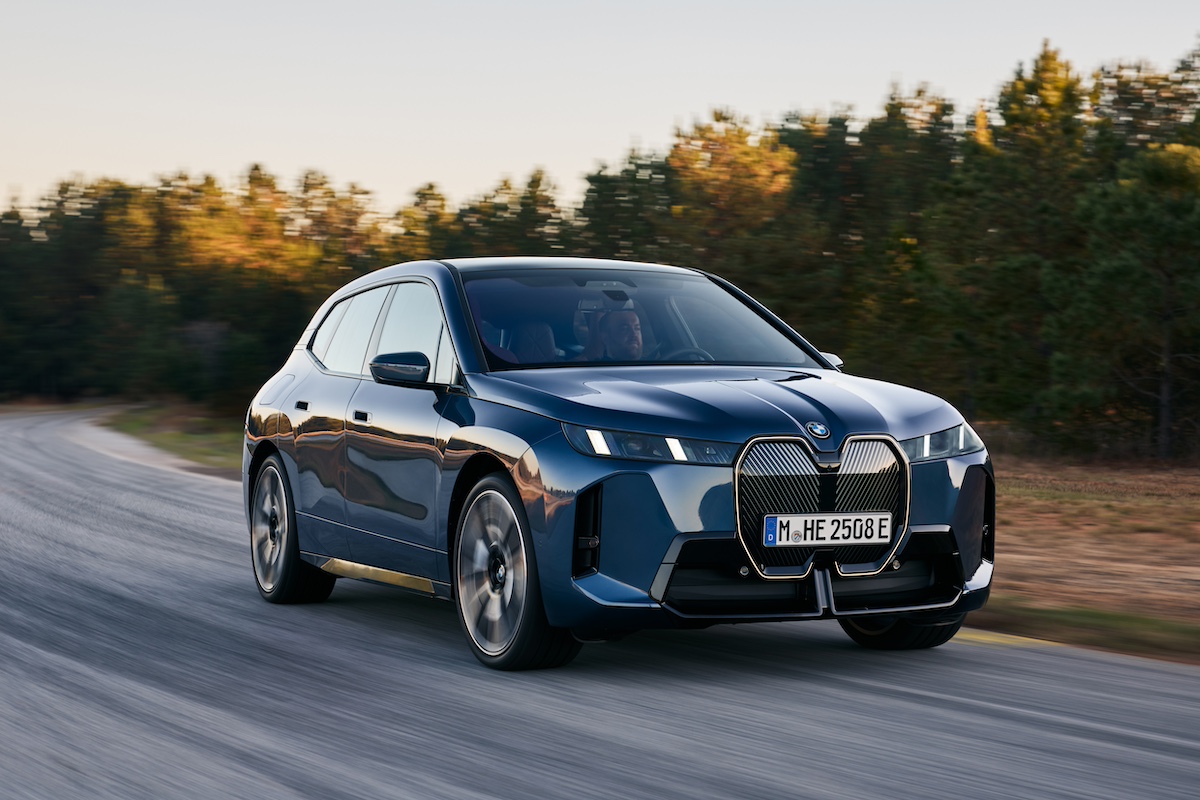 BMW iX 2025: più autonomia, potenza e lusso per il SUV elettrico di Monaco BMW iX 2025: più autonomia, potenza e lusso per il SUV elettrico di Monaco