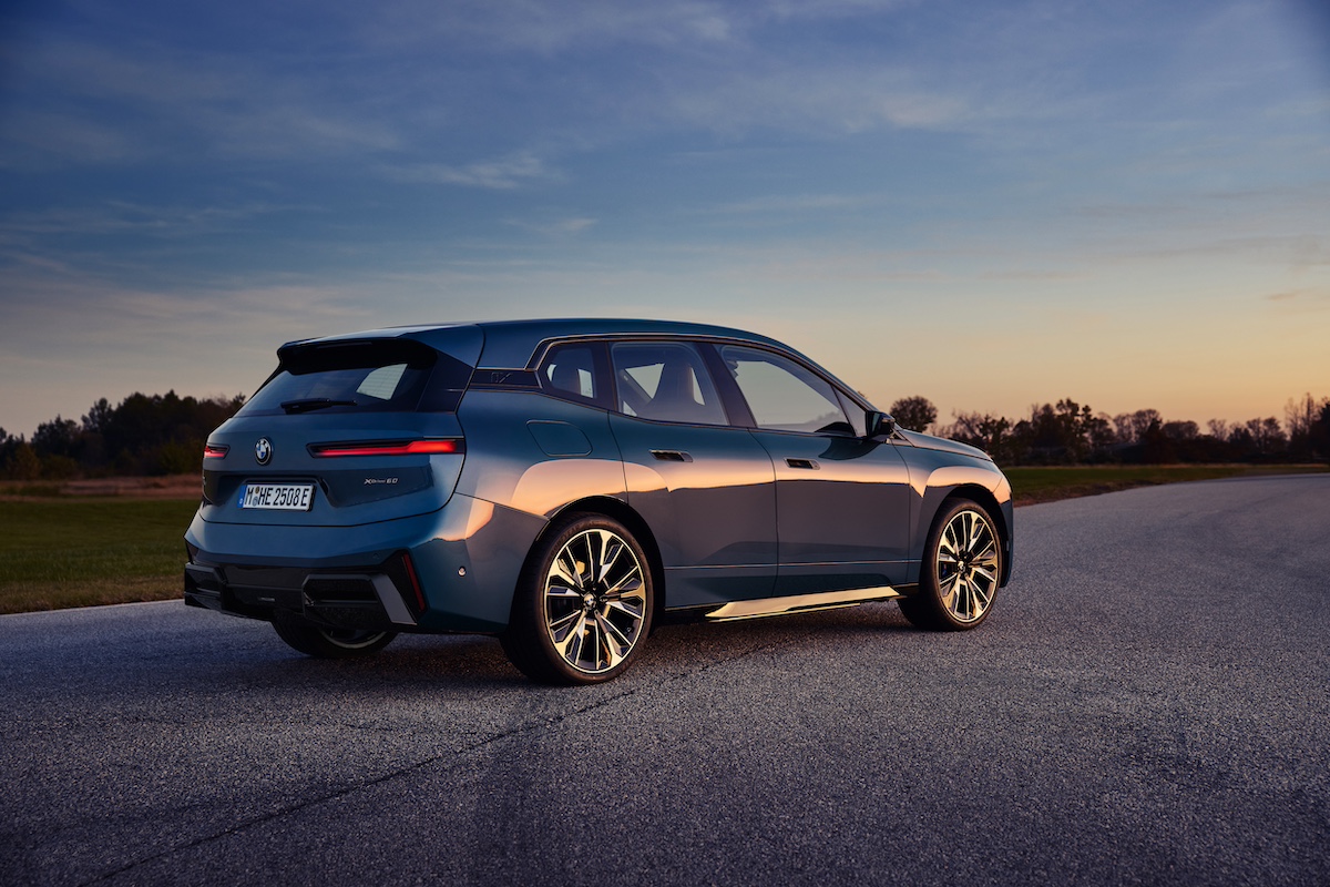 BMW iX 2025: più autonomia, potenza e lusso per il SUV elettrico di Monaco BMW iX 2025: più autonomia, potenza e lusso per il SUV elettrico di Monaco