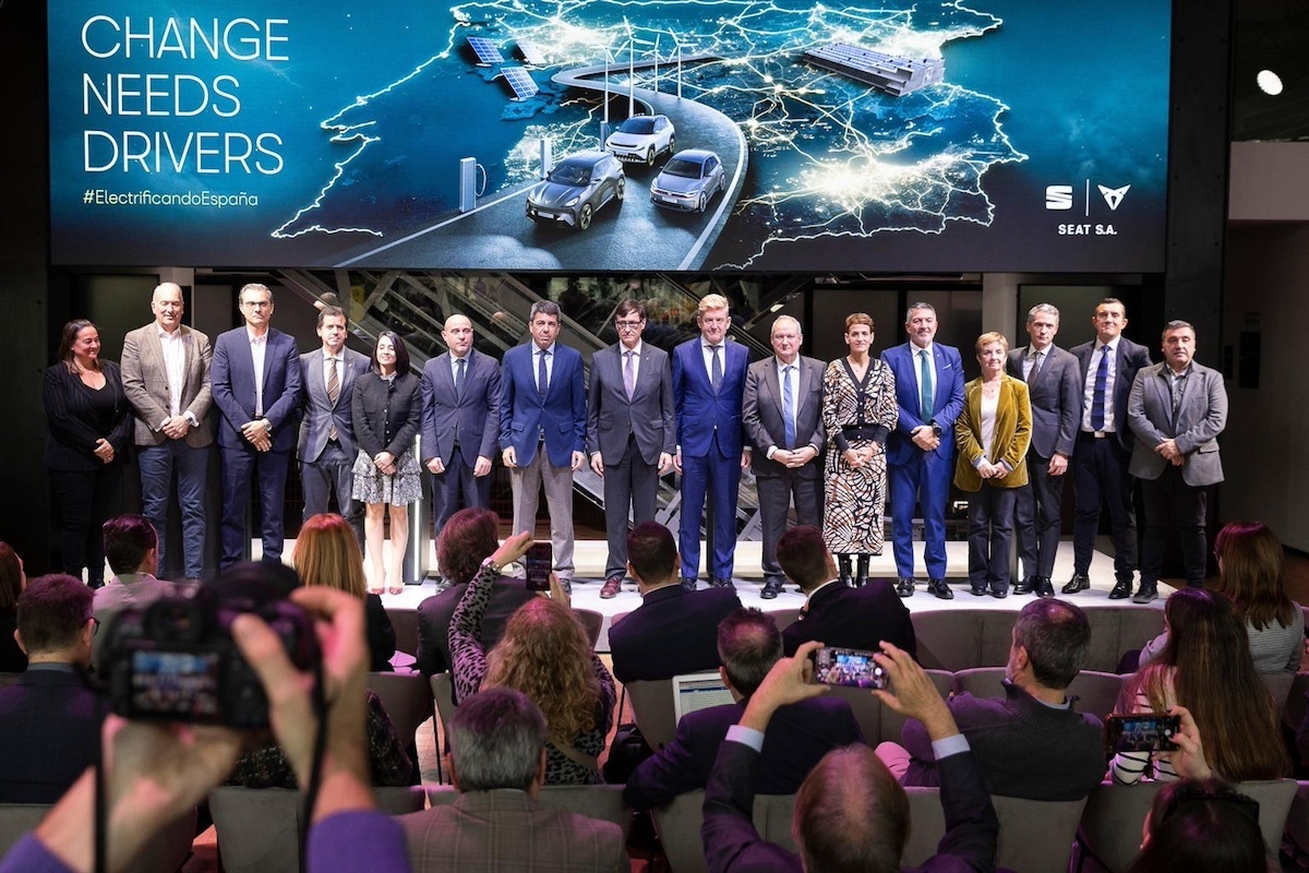 SEAT e il governo spagnolo accelerano sulla mobilità elettrica con la Dichiarazione CASA SEAT SEAT e il governo spagnolo accelerano sulla mobilità elettrica con la Dichiarazione CASA SEAT