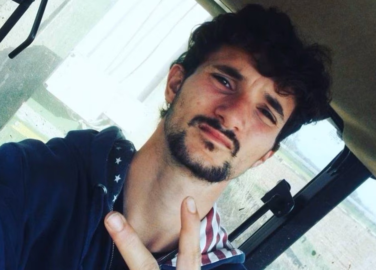 Operaio 27enne di una azienda agricola muore travolto da una balla di fieno Operaio 27enne di una azienda agricola muore travolto da una balla di fieno