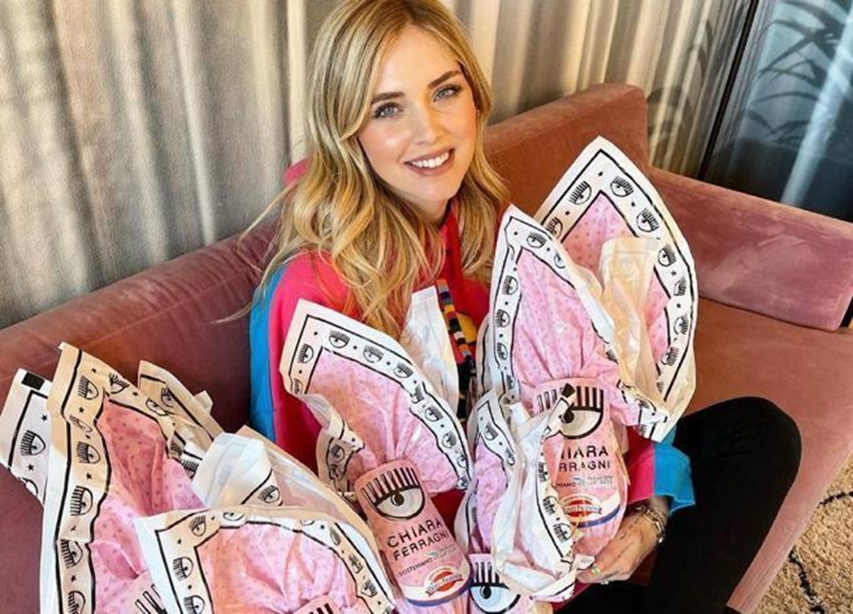 Caso Ferragni, le chat di Damato: “C’è la guardia di finanza, non andate in ufficio” Caso Ferragni, le chat di Damato: “C’è la guardia di finanza, non andate in ufficio”