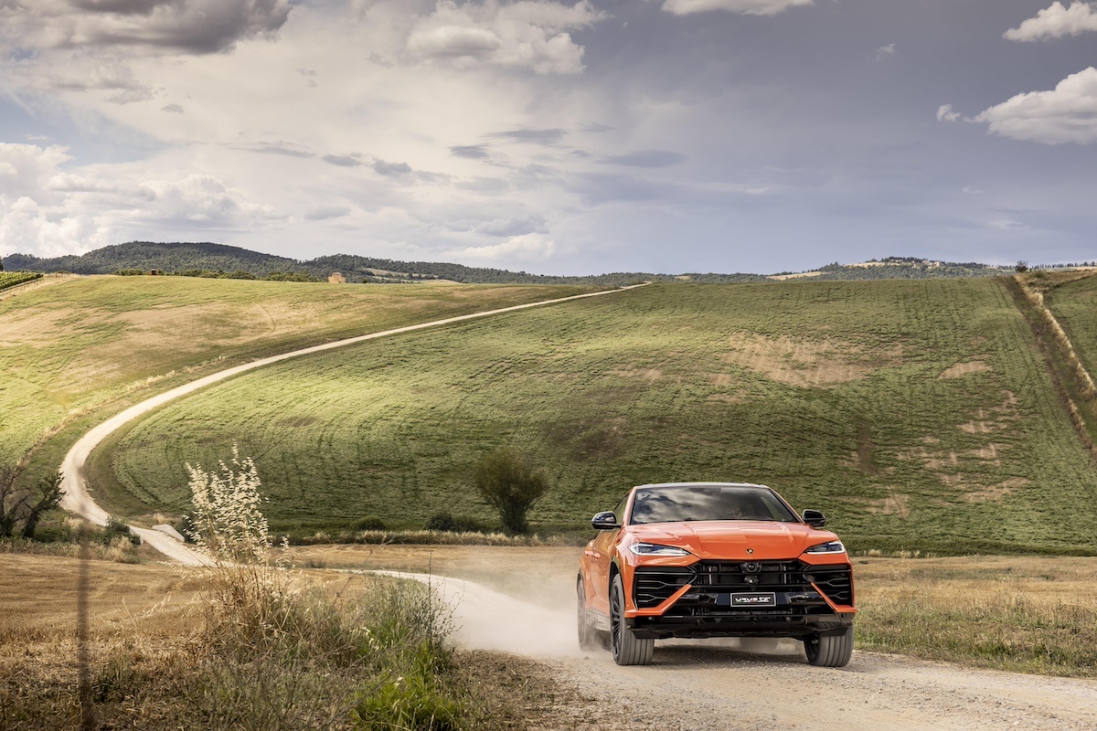 Lamborghini, la nuova gamma ibrida premiata in tutto il mondo Lamborghini, la nuova gamma ibrida premiata in tutto il mondo