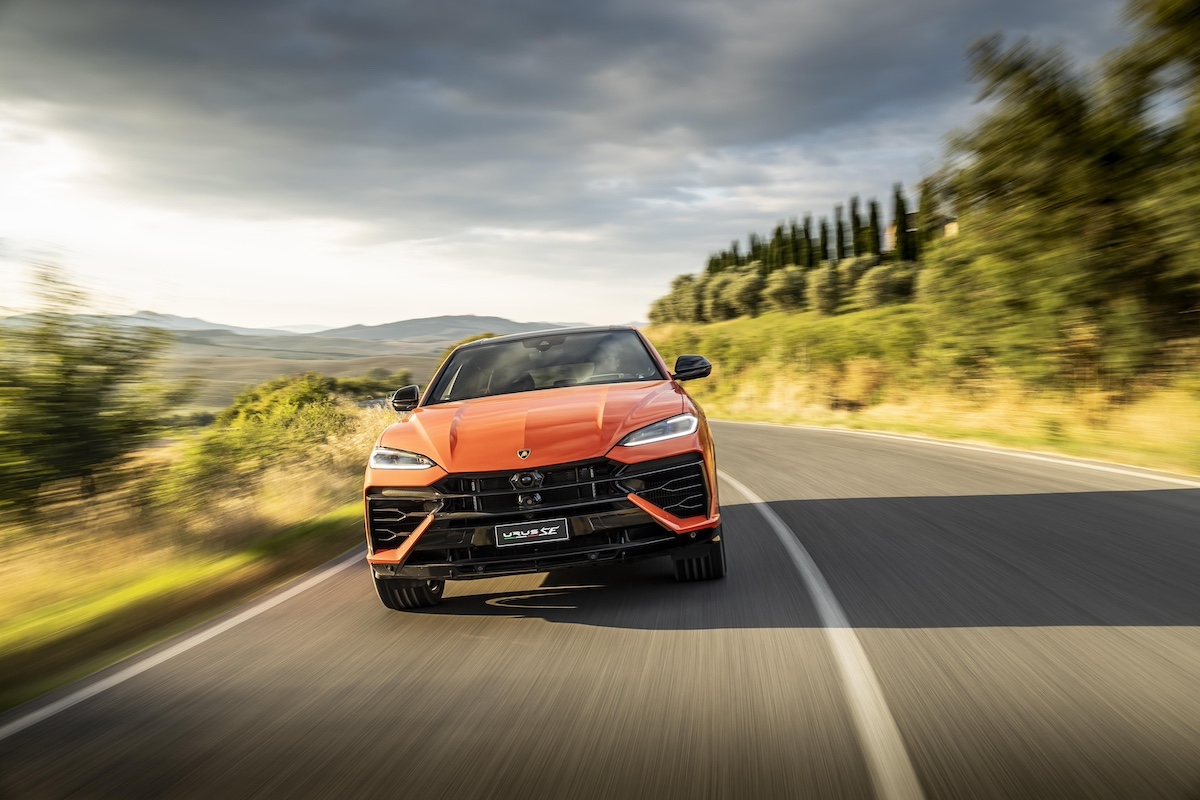 Lamborghini, la nuova gamma ibrida premiata in tutto il mondo Lamborghini, la nuova gamma ibrida premiata in tutto il mondo