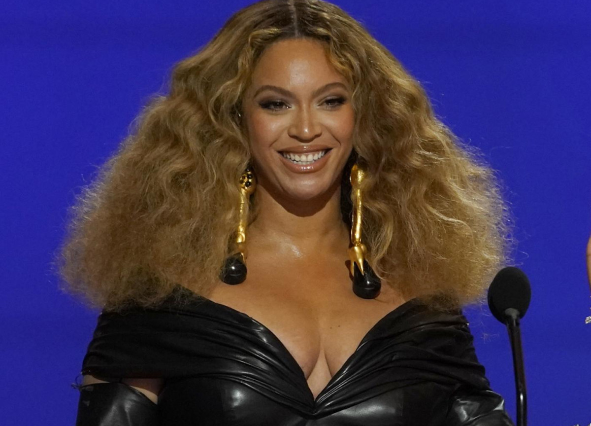 Grammy, Taylor Swift a bocca asciutta. Sbanca Beyonce: vince per il miglior album dell’anno Grammy, Taylor Swift a bocca asciutta. Sbanca Beyonce: vince per il miglior album dell’anno