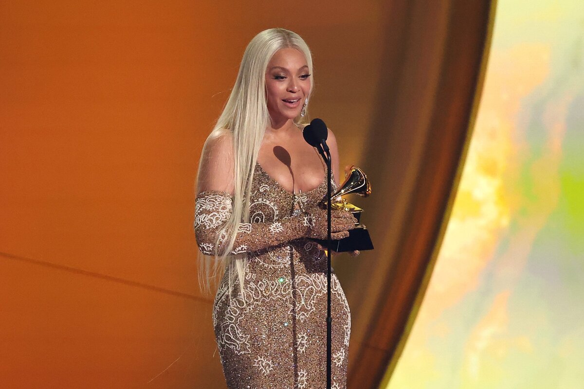 Grammy, Taylor Swift a bocca asciutta. Sbanca Beyonce: vince per il miglior album dell’anno Grammy, Taylor Swift a bocca asciutta. Sbanca Beyonce: vince per il miglior album dell’anno