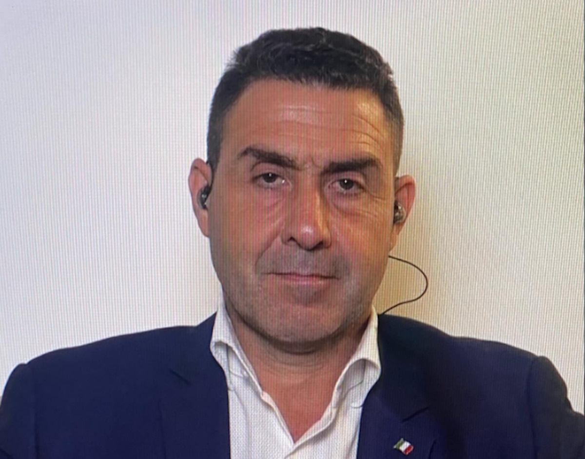 Vannacci: “Non tradirò Salvini e la Lega, sono un uomo di parola. Ma la mia guerriglia…” Vannacci: “Non tradirò Salvini e la Lega, sono un uomo di parola. Ma la mia guerriglia…”