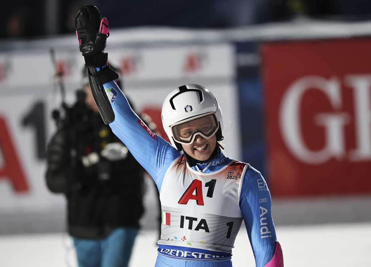 Italia campione del mondo nello sci alpino. Gli ori della squadra tricolore Italia campione del mondo nello sci alpino. Gli ori della squadra tricolore