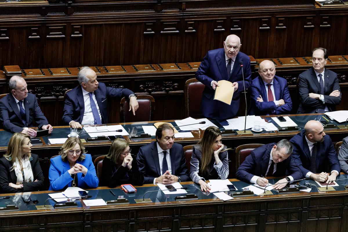 Almasri, Nordio: “Non faccio il passacarte”. Schlein contro Meloni: “Presidente del Coniglio” Almasri, Nordio: “Non faccio il passacarte”. Schlein contro Meloni: “Presidente del Coniglio”