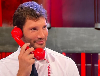 Ascolti tv, Affari Tuoi-De Martino senza limiti: Striscia la Notizia incassa il colpo. Del Debbio vs Gruber…