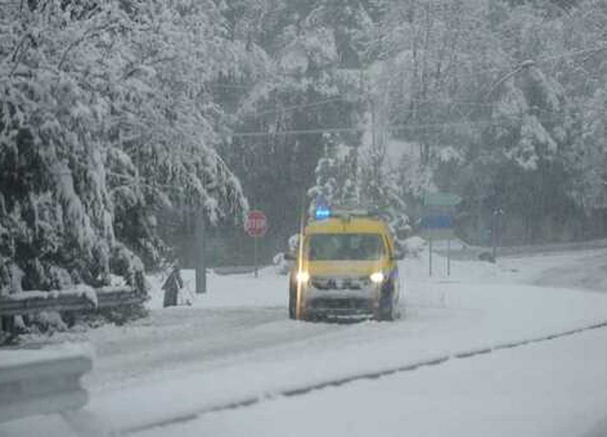 Previsioni meteo weekend: neve a bassa quota e maltempo. Le regioni interessate Previsioni meteo weekend: neve a bassa quota e maltempo. Le regioni interessate