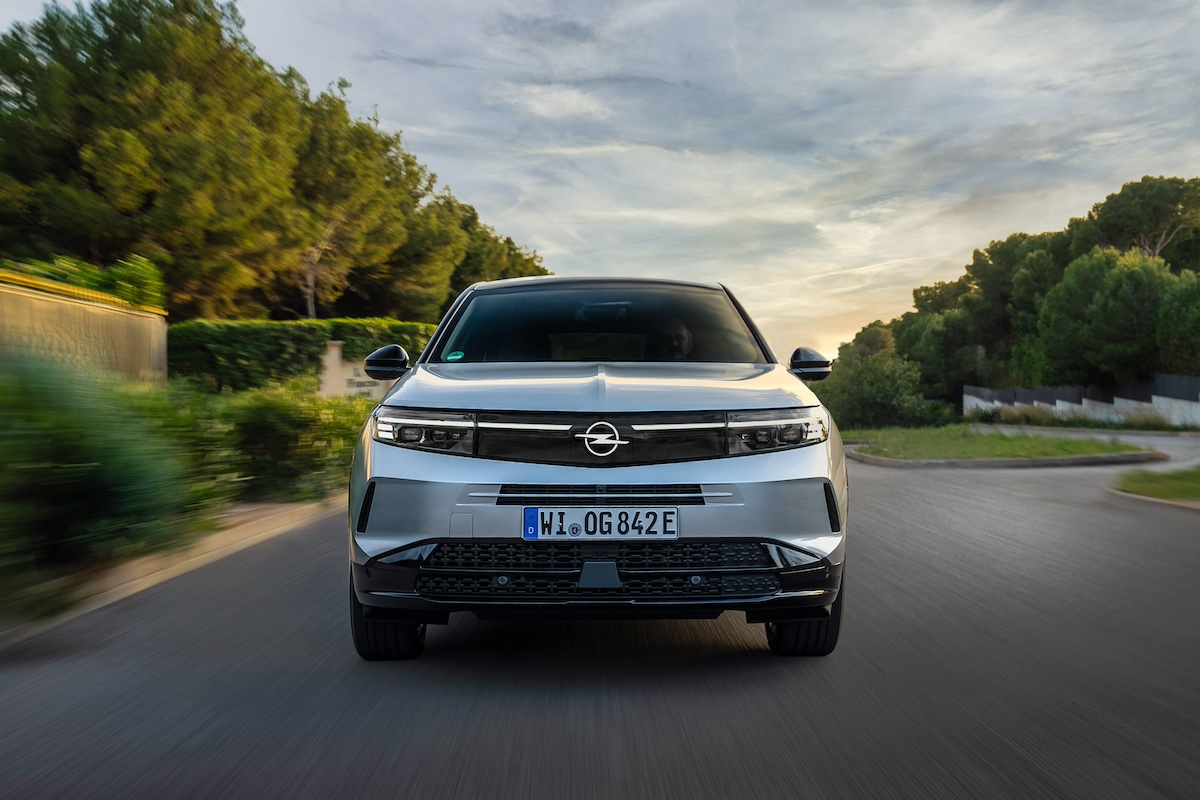 Opel Grandland Plug-in Hybrid: oltre 1.100 km di autonomia nel test su strada