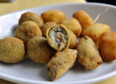 Le olive ascolane nel menu dei ristoranti: è legge della Regione Marche