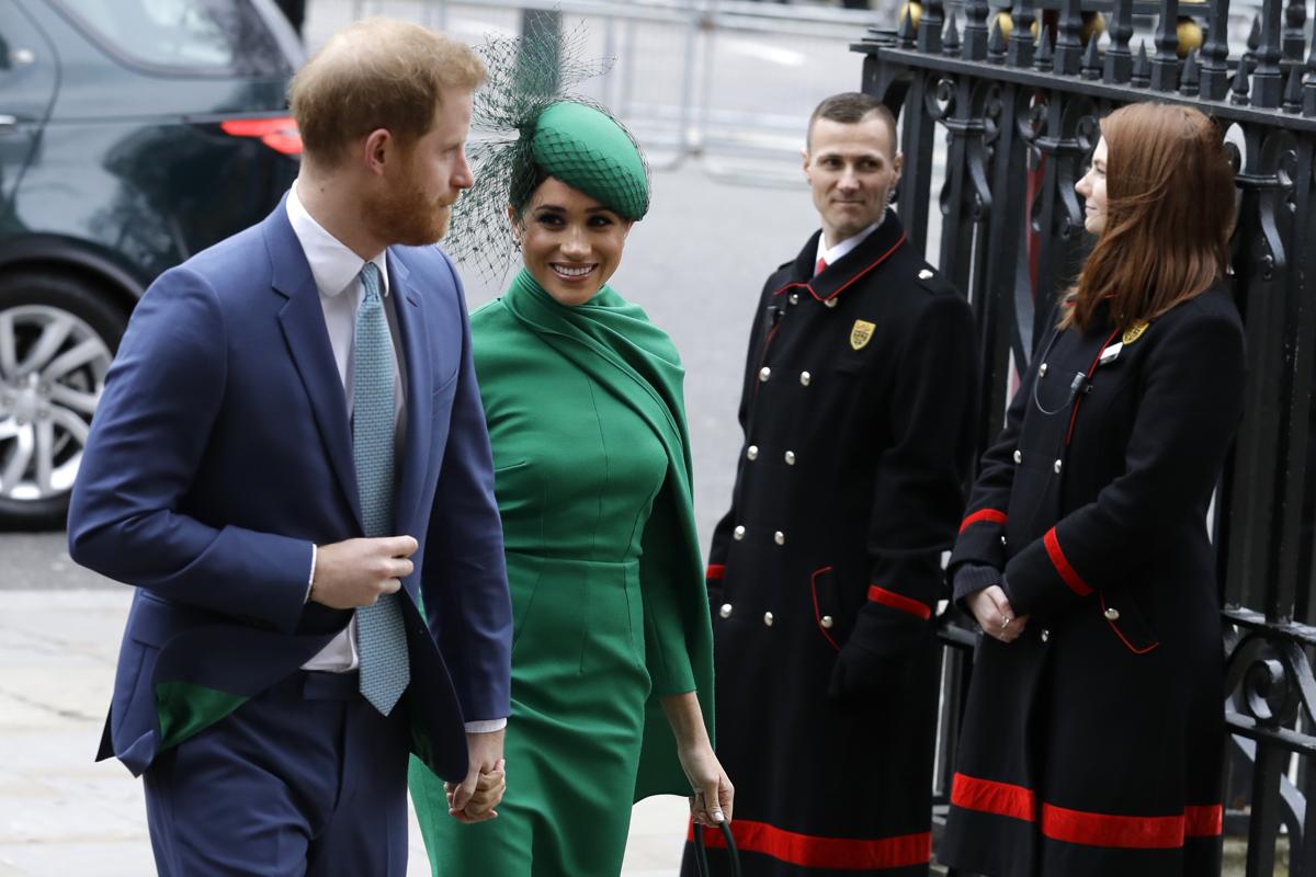 Trump: “Non caccio Harry, ha già problemi con la moglie. Lei è terribile”. Il giallo del flirt tra Meghan e William Trump: “Non caccio Harry, ha già problemi con la moglie. Lei è terribile”. Il giallo del flirt tra Meghan e William