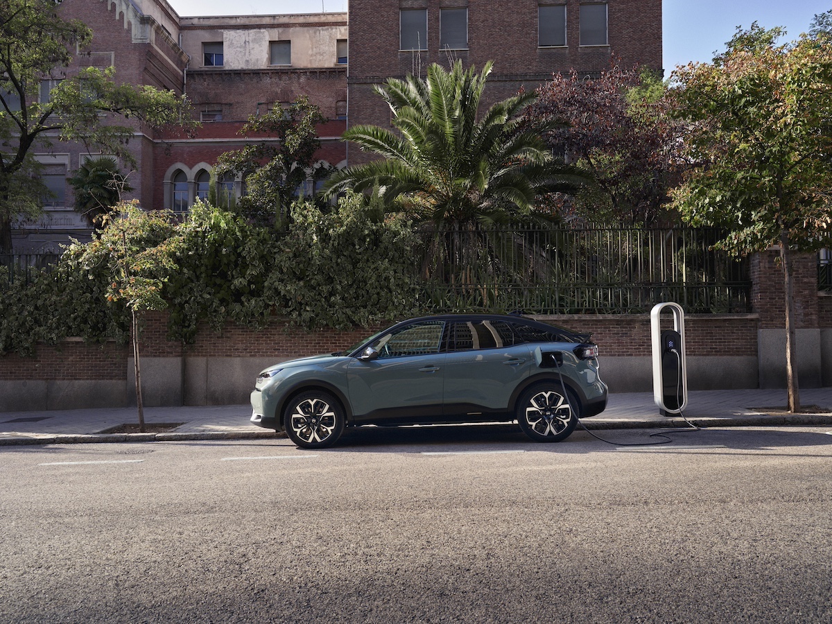 Nuove Citroën C4 e C4 X: design rinnovato, tecnologia avanzata e motorizzazioni elettrificate Nuove Citroën C4 e C4 X: design rinnovato, tecnologia avanzata e motorizzazioni elettrificate