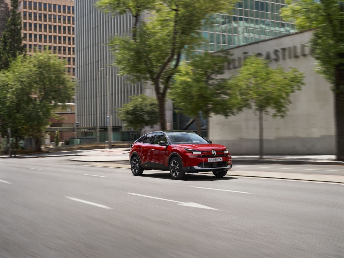 Nuove Citroën C4 e C4 X: design rinnovato, tecnologia avanzata e motorizzazioni elettrificate Nuove Citroën C4 e C4 X: design rinnovato, tecnologia avanzata e motorizzazioni elettrificate