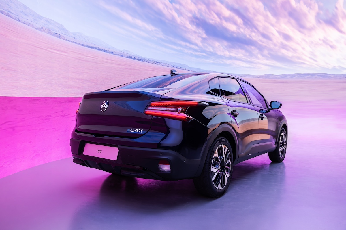 Nuove Citroën C4 e C4 X: design rinnovato, tecnologia avanzata e motorizzazioni elettrificate Nuove Citroën C4 e C4 X: design rinnovato, tecnologia avanzata e motorizzazioni elettrificate