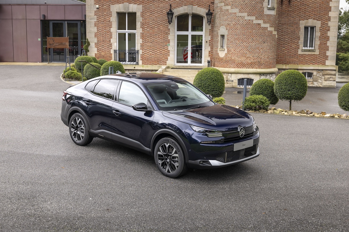 Nuove Citroën C4 e C4 X: design rinnovato, tecnologia avanzata e motorizzazioni elettrificate Nuove Citroën C4 e C4 X: design rinnovato, tecnologia avanzata e motorizzazioni elettrificate