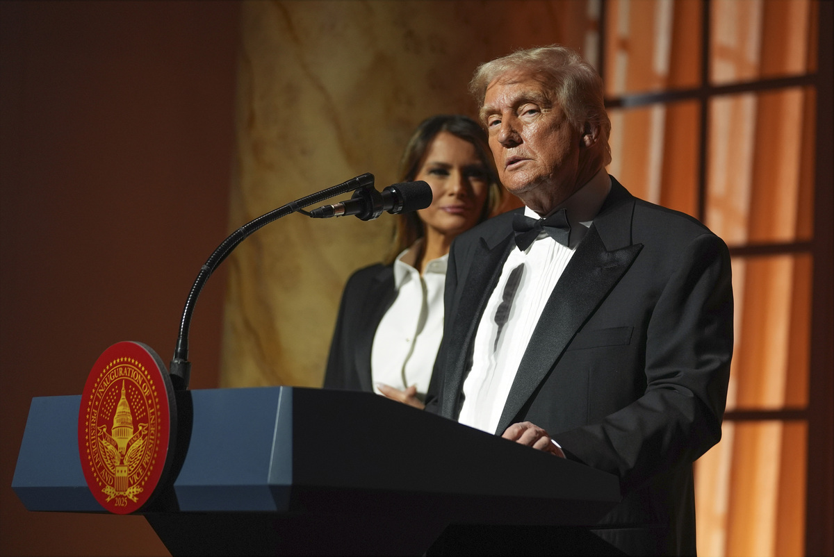Trump: “Metteremo da subito dazi su acciaio e alluminio al 25%”. Parigi: “L’Ue risponderà alle minacce” Trump: “Metteremo da subito dazi su acciaio e alluminio al 25%”. Parigi: “L’Ue risponderà alle minacce”