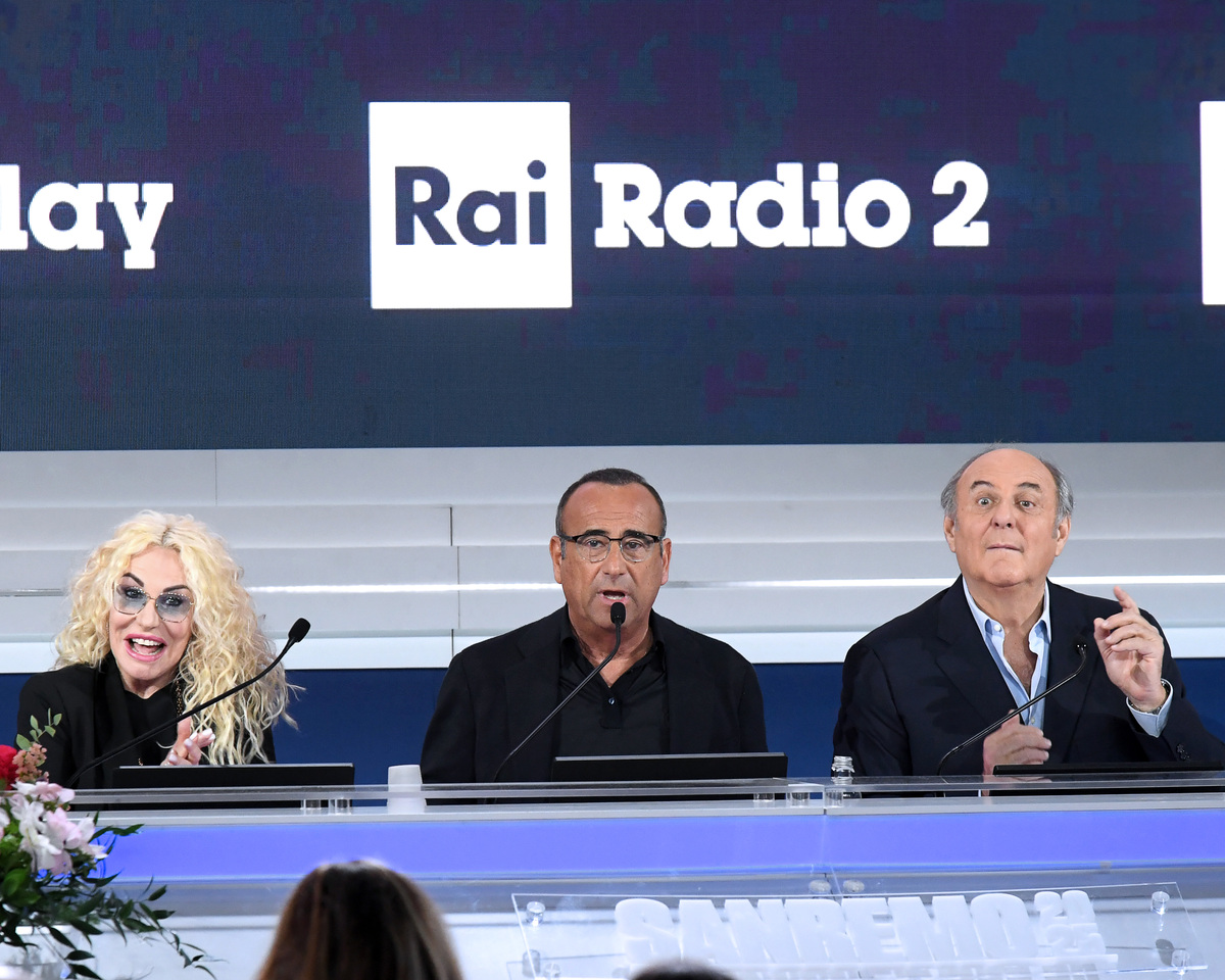 Sanremo 2025, parla Carlo Conti: “Nessuna sfida con Amadeus e nessuna pressione politica” Sanremo 2025, parla Carlo Conti: “Nessuna sfida con Amadeus e nessuna pressione politica”
