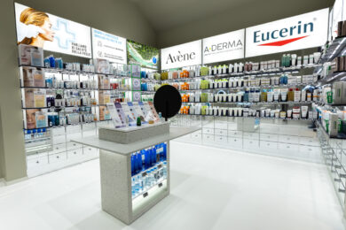 Amazon apre il primo negozio fisico a Milano: “Espandersi? No, per ora restiamo in Italia”- Foto e video in anteprima