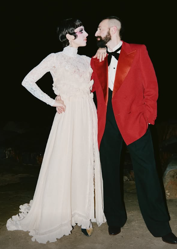 Sanremo 2025, tutti i look più memorabili della prima serata: dall’effetto nudo di Clara a Rose Villain in rosso Sanremo 2025, tutti i look più memorabili della prima serata: dall’effetto nudo di Clara a Rose Villain in rosso
