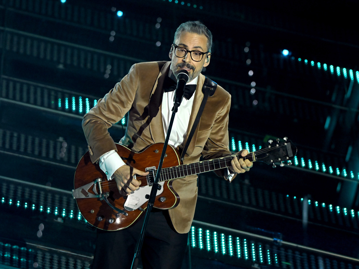 Sanremo 2025, tutti i look più memorabili della prima serata: dall’effetto nudo di Clara a Rose Villain in rosso Sanremo 2025, tutti i look più memorabili della prima serata: dall’effetto nudo di Clara a Rose Villain in rosso
