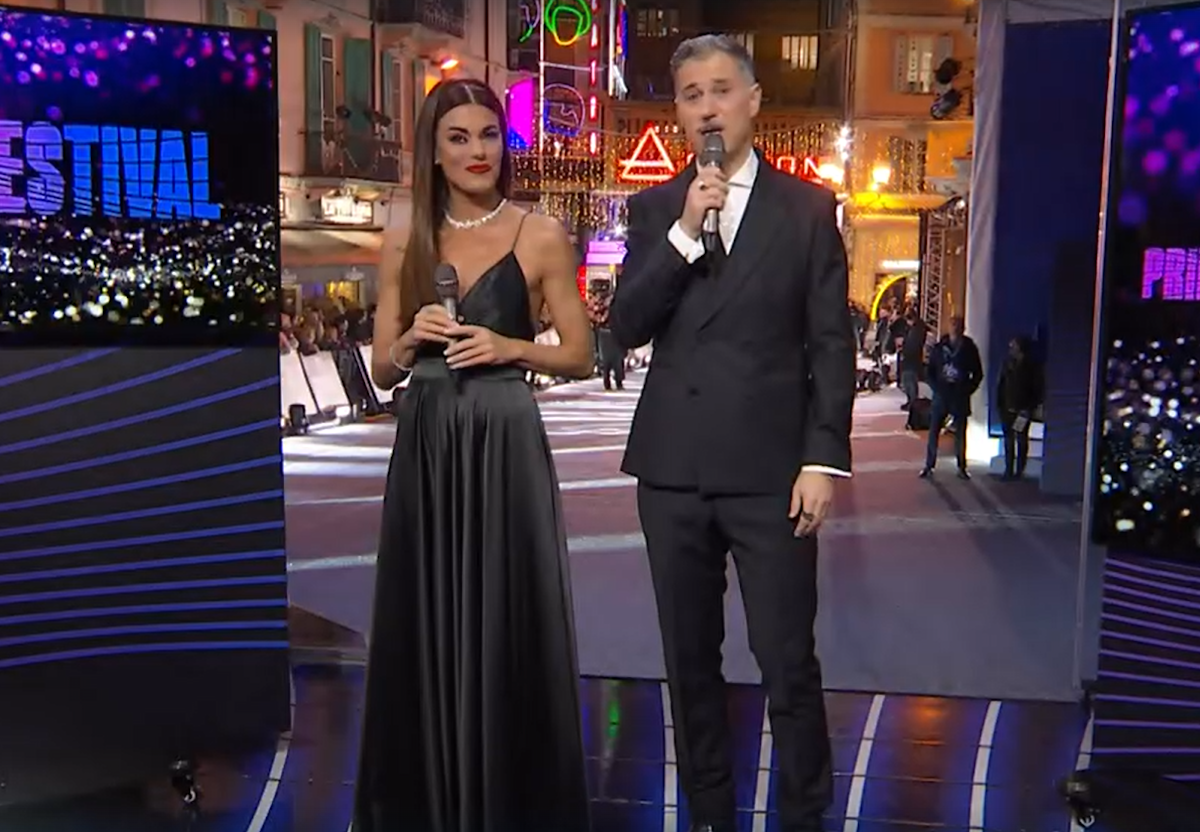 Ascolti tv, PrimaFestival meglio di Sanremo 2025 terza serata: Guaccero, Pollio e Corsi (a differenza di Carlo Conti) salgono Ascolti tv, PrimaFestival meglio di Sanremo 2025 terza serata: Guaccero, Pollio e Corsi (a differenza di Carlo Conti) salgono