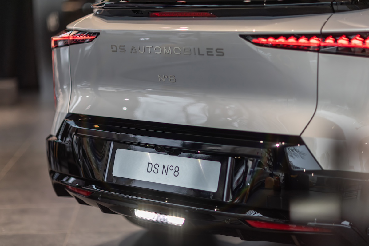 DS: nuovoN°8 la nuova frontiera della mobilità elettrica arriva in Italia DS: nuovoN°8 la nuova frontiera della mobilità elettrica arriva in Italia