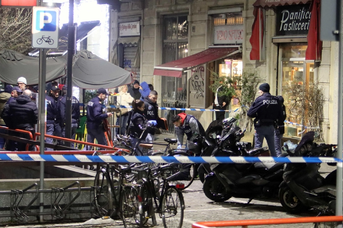 Sparatoria a Milano in piazzale Gambara, ucciso un 49enne ucraino e ferito un connazionale. Il killer è ancora in fuga Sparatoria a Milano in piazzale Gambara, ucciso un 49enne ucraino e ferito un connazionale. Il killer è ancora in fuga