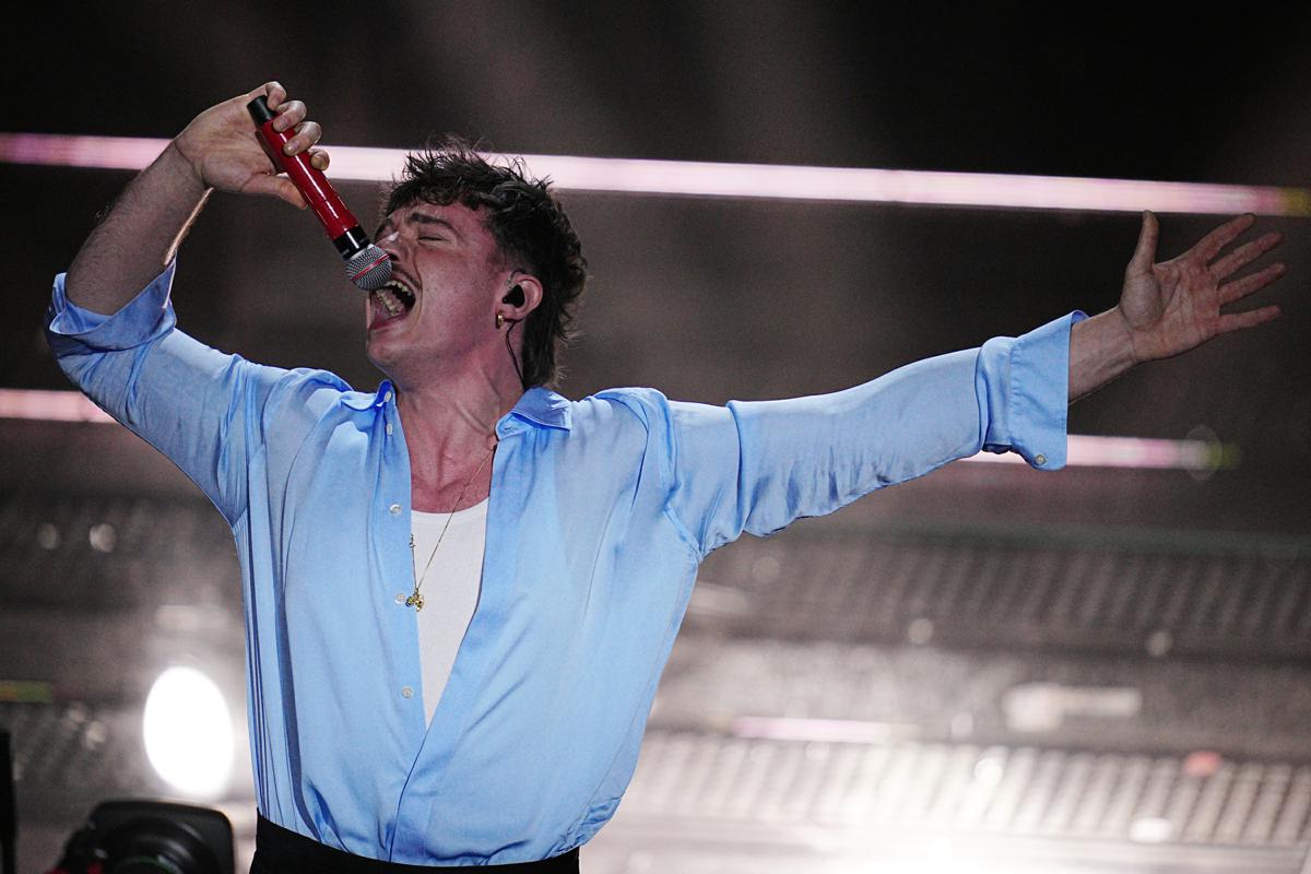 Olly, non solo la vittoria a Sanremo 2025: decollano anche gli affari. I conti ai raggi X di Hmmo Srl 